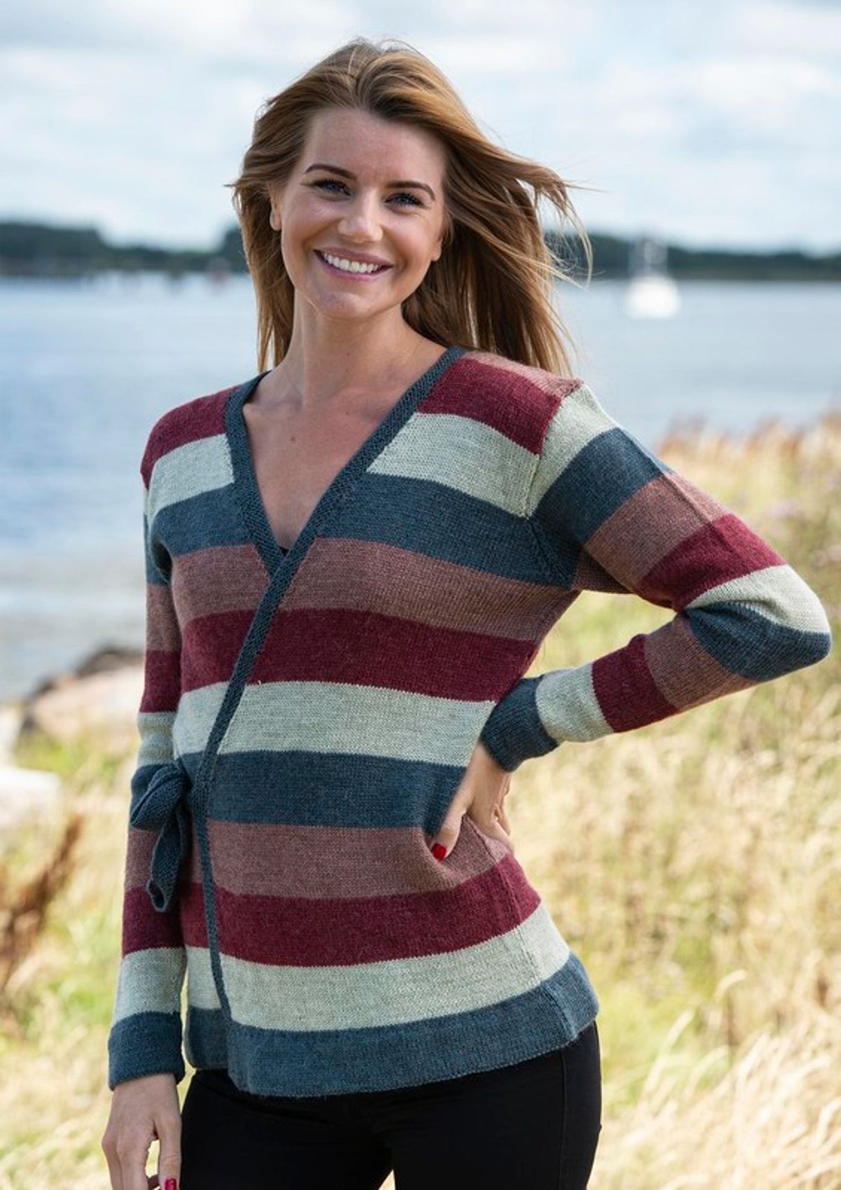 Beat-Around-Bluse mit breiten Streifen