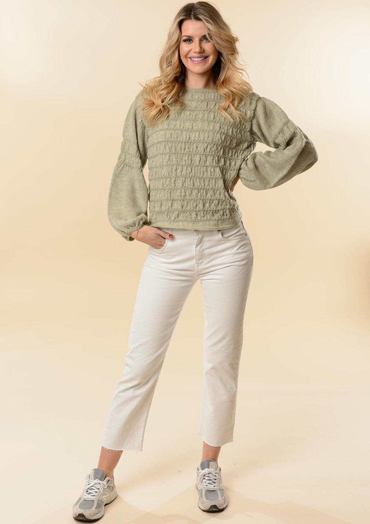 Bluse med rynkede striber