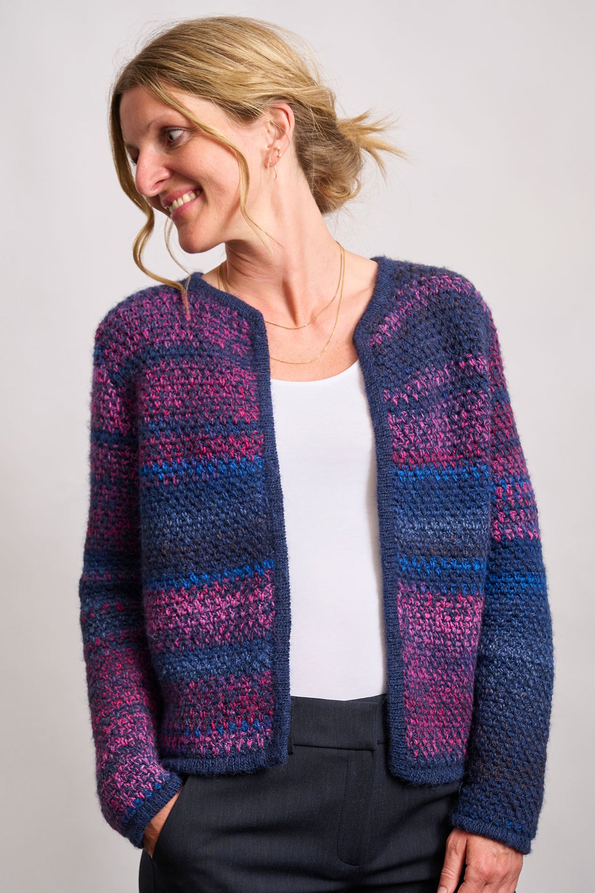 Kort, hæklet jakke i Taormina