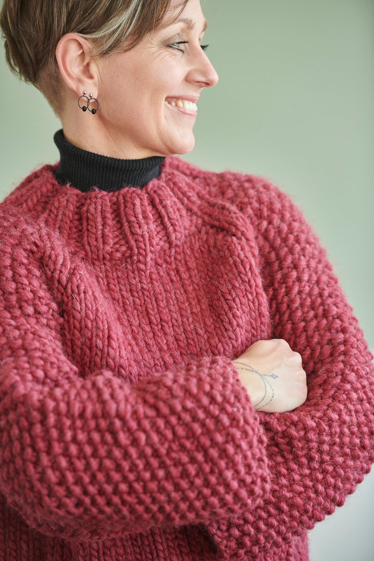 FR76 - Pullover mit Perlmuster-Ärmeln