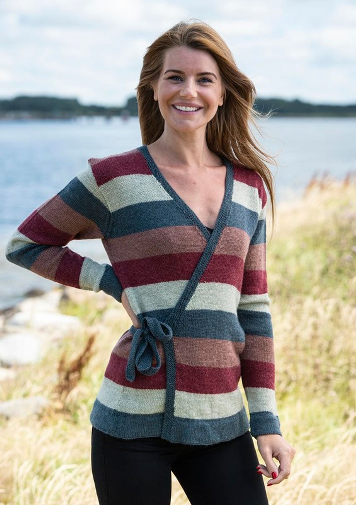 Beat-Around-Bluse mit breiten Streifen