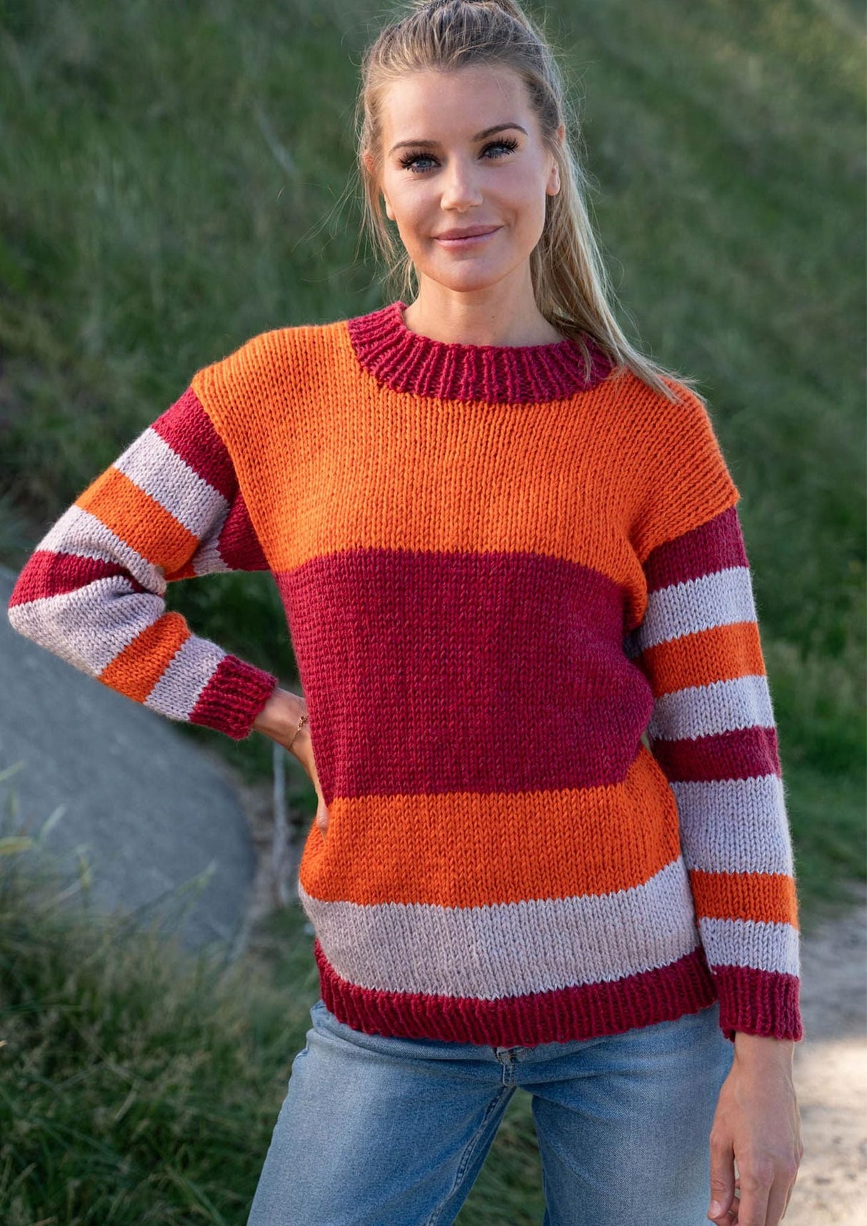 Gestreifter Pullover mit Silberfaden