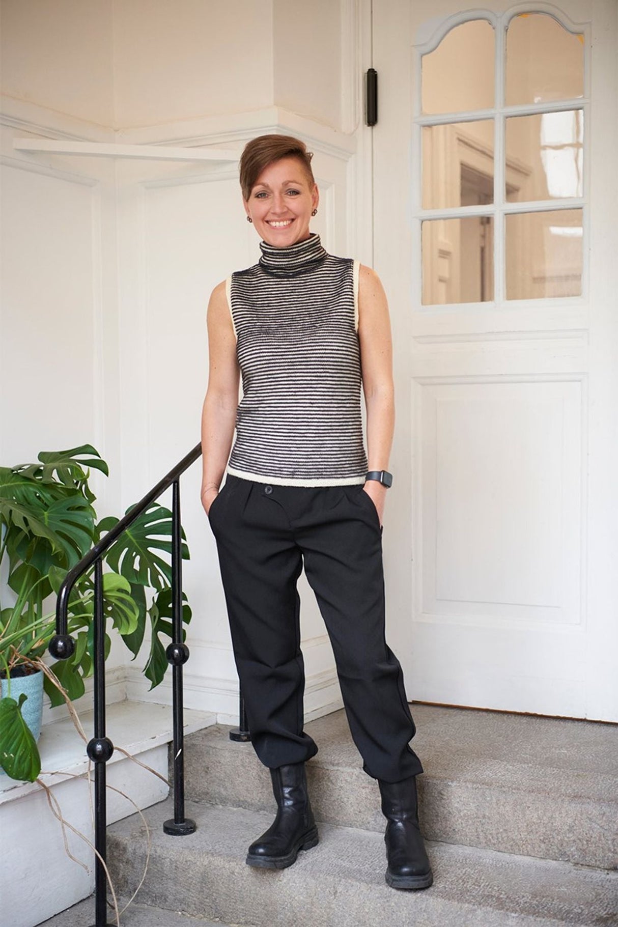 FR10 - Vest med rullekrave og retriller