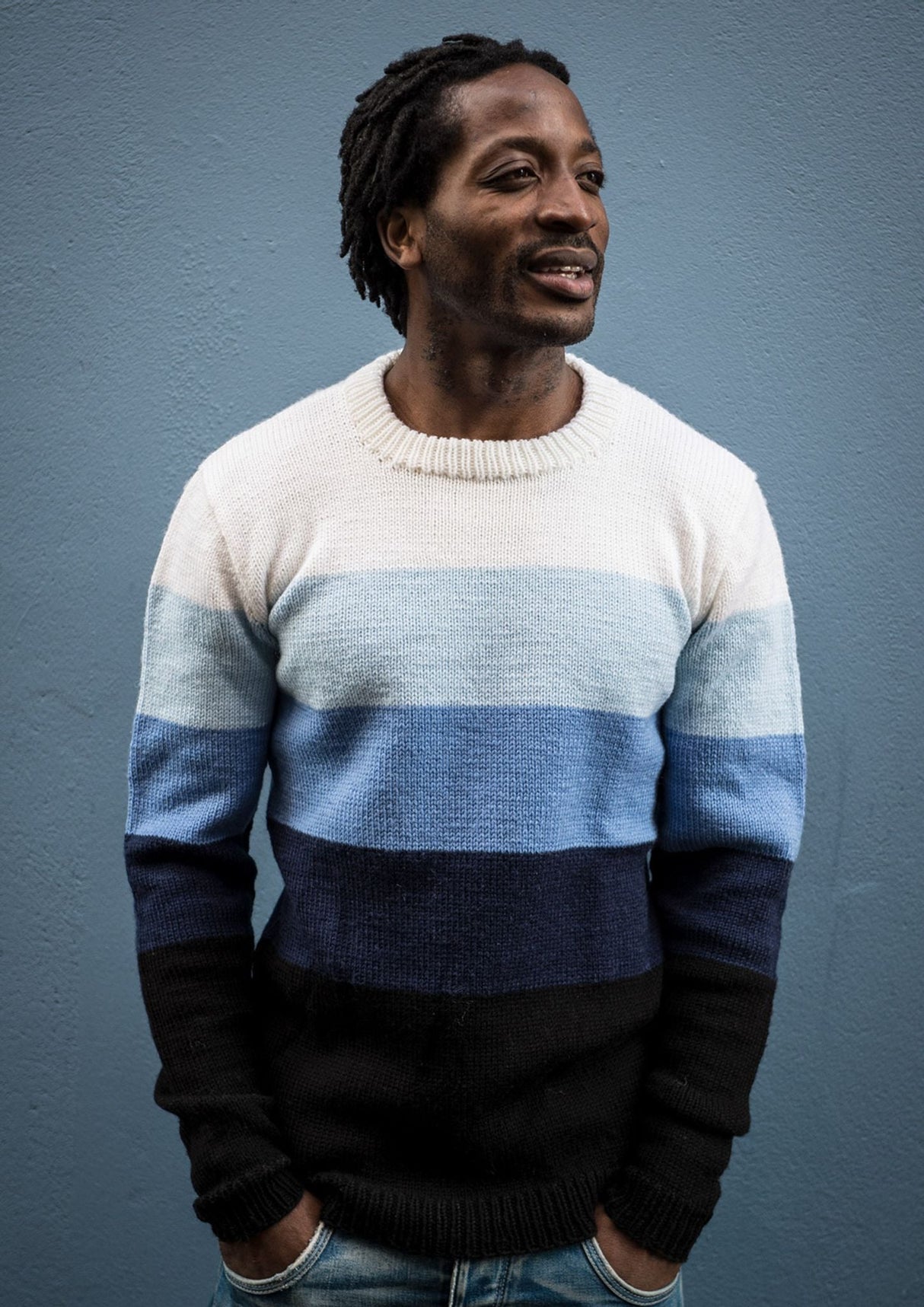 Herrenpullover mit breiten Streifen
