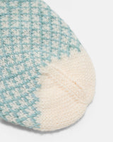 LF07 - Gestrickter Weihnachtsstrumpf mit kleinen Wichteln und türkisfarbenem Rautenmuster 