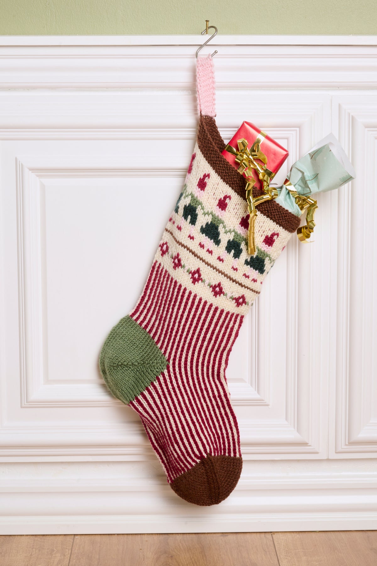 LF30 - Großer Weihnachtsstrumpf mit Schneeflocken und Gänsen