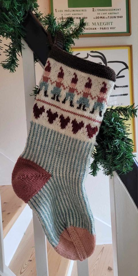 LF14 - Große Weihnachtssocke mit Weihnachtswichteln in türkis und rosa