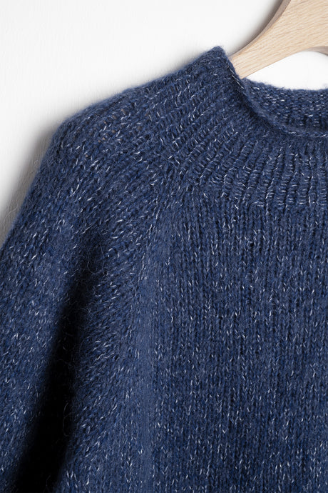 Foundation sweater