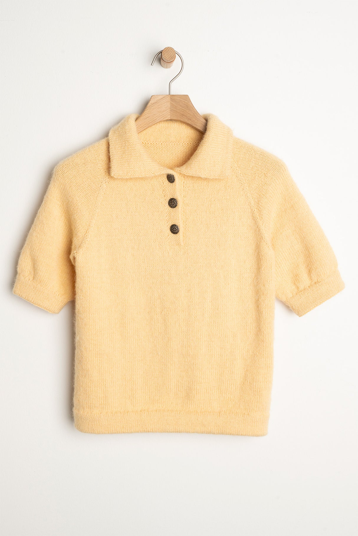 Maude tee