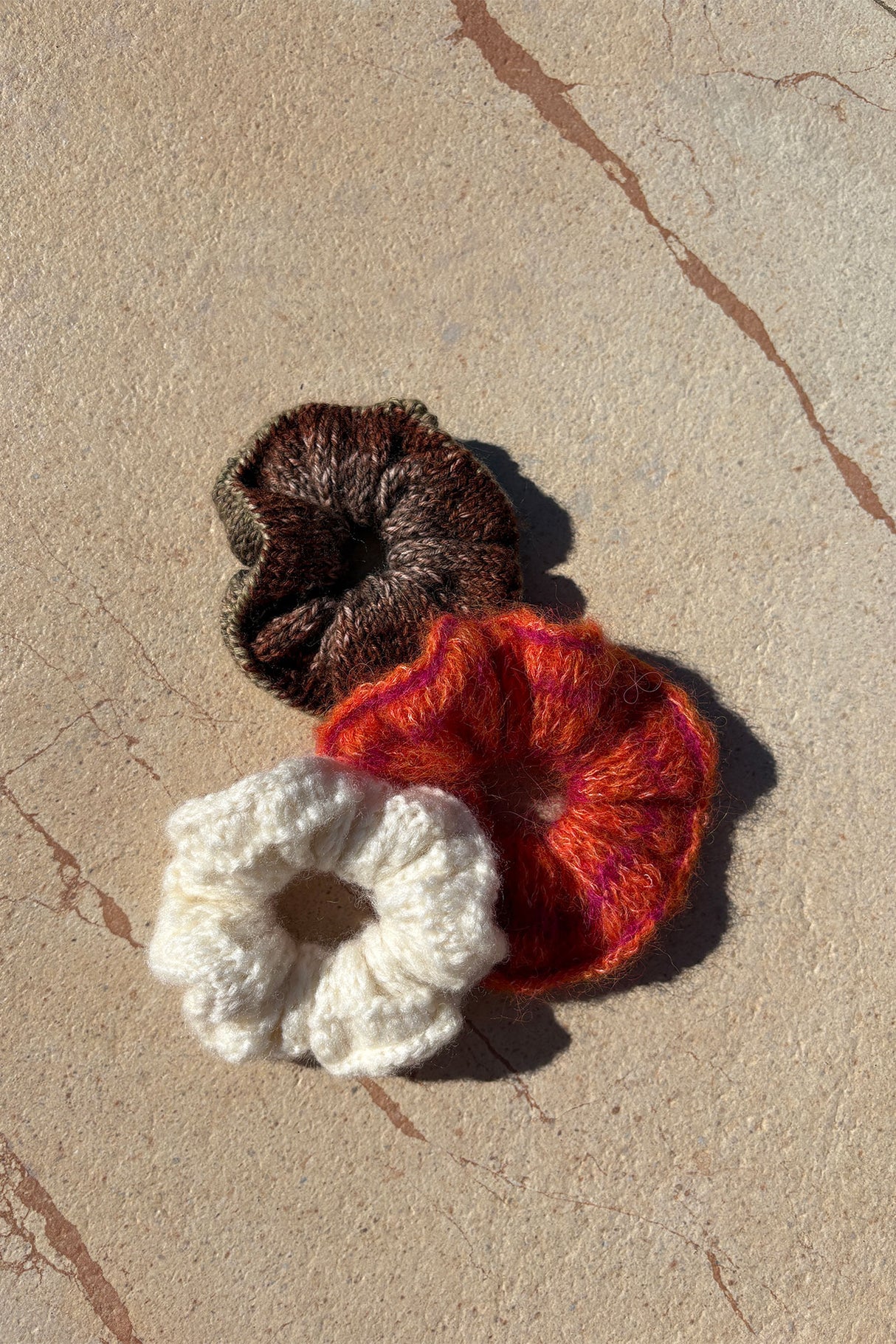 KC02 Scrunchie Breezy